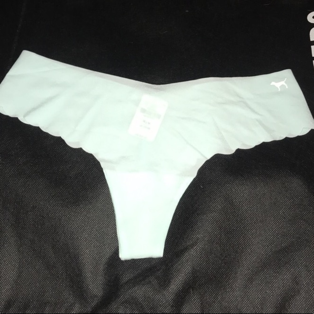 Vs seamless thong